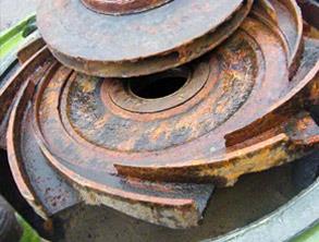 Severely corroded cooling water pump Severely corroded cooling water pump